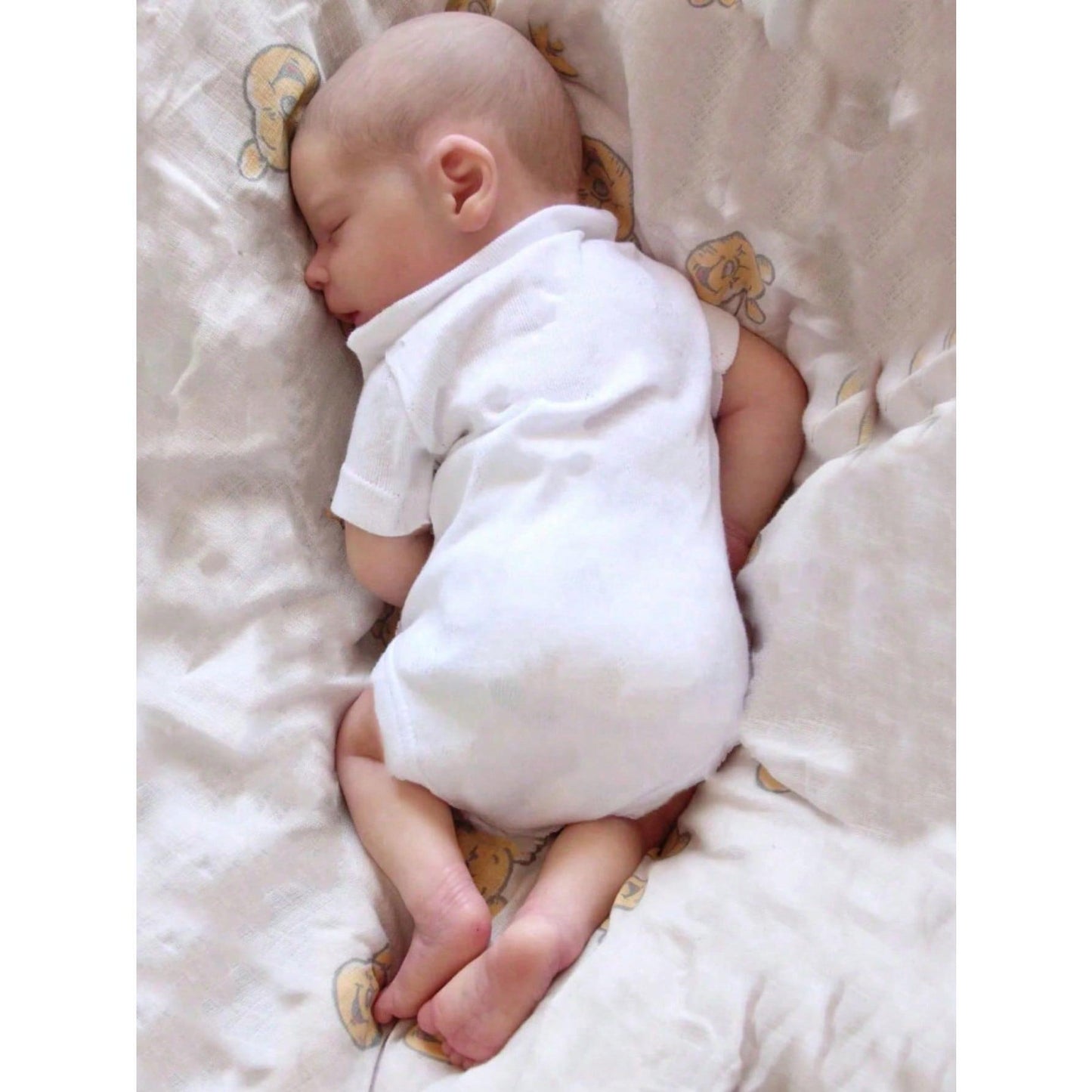 45 cm / 18-inch sleeping reborn baby doll, full-body soft vinyl, skin with 3D paint and visible veins, bath and dress-up toy, artistic newborn doll, ideal as a birthday gift for children